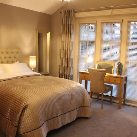 The Lodge At The Cedars Stourbridge Exterior photo