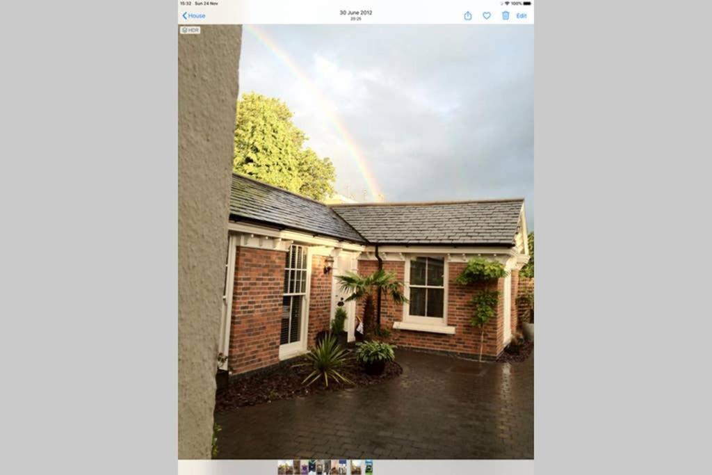 The Lodge At The Cedars Stourbridge Exterior photo